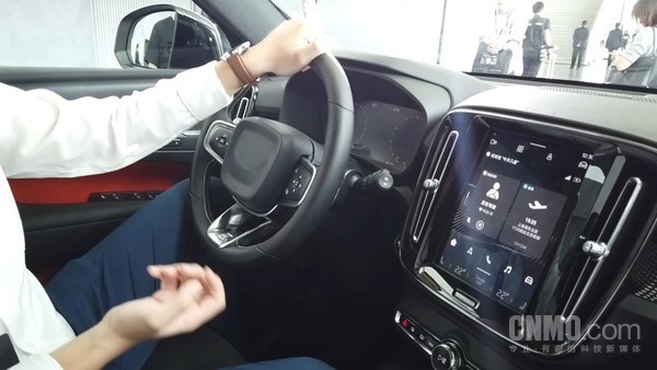 HUAWEI HiAI3.0為開發(fā)者供給一個翹起地球的支點